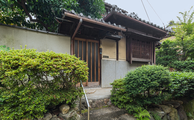 house_0708photo_001web.jpg