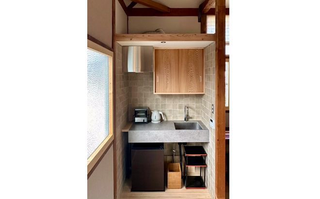6w_kitchen3v.jpg
